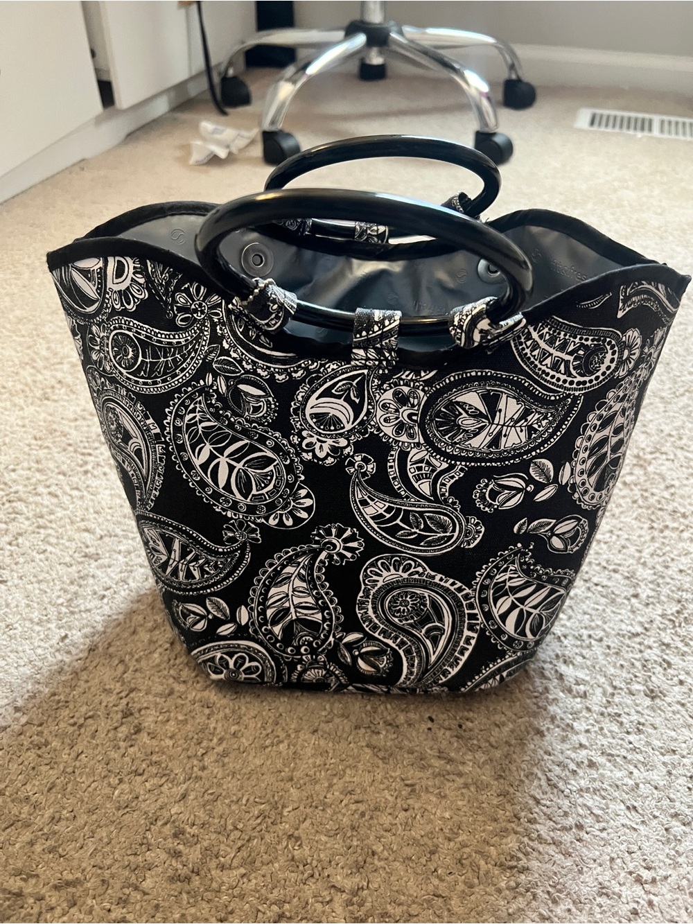Black & White Paisley Lunchbox Tote Bag with Round Handles
